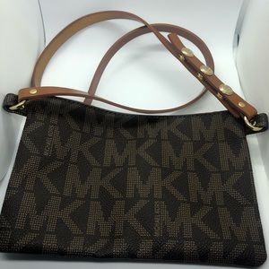 Michael Kors Bags - Michael Kors Belt pouch - never worn! Michael Kors Bags - Michael Kors Belt pouch - never worn!